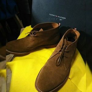 tommy hilfiger gervis chukka boots